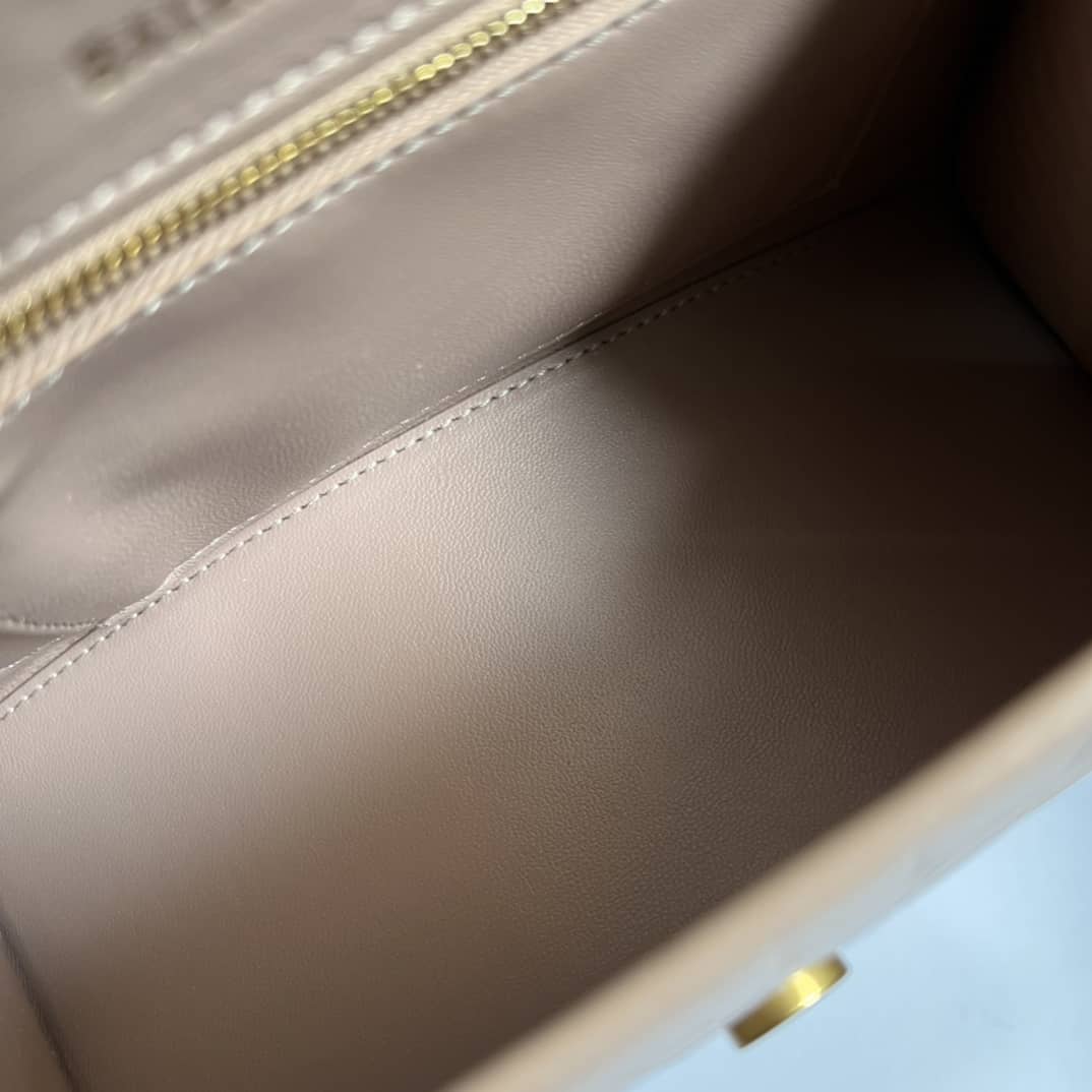 Gvc*1 Ba1en*iaga Hourglass S Tote Bag 5935461 Replica