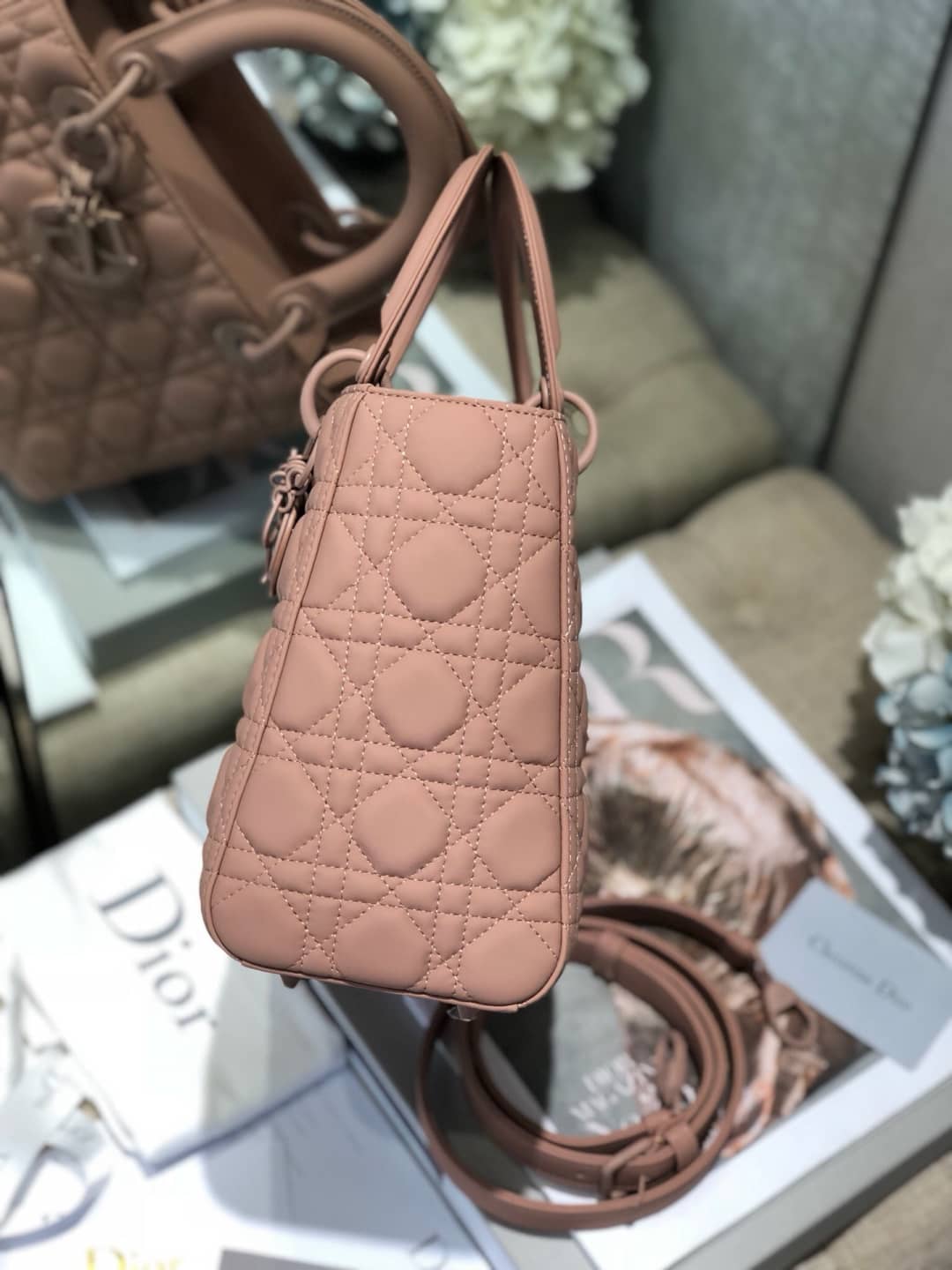Chr1st1an D10r Lady D10r 24CM Replica Bag