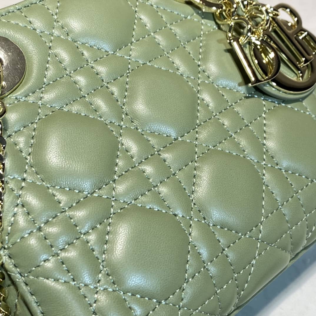 Chr1st1an D10r Lady D10r 17CM Replica Bag