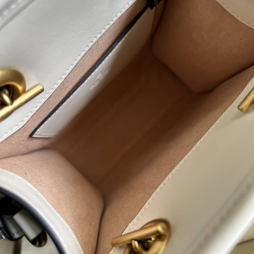 Gvc*1 GG Marmont Matelassé Mini Crossbody Bag 696123 Replica