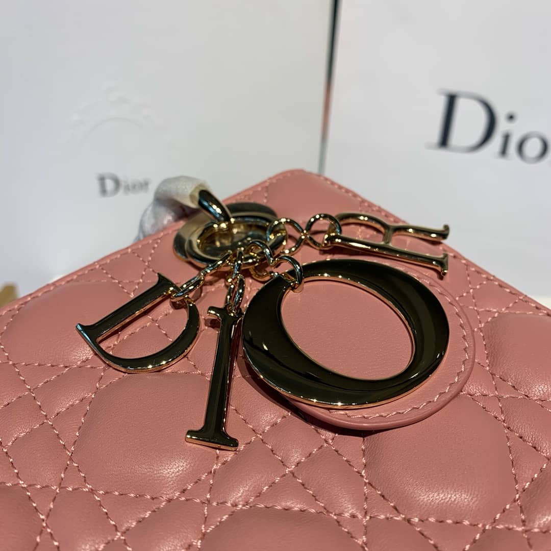 Chr1st1an D10r Lady D10r 20CM Replica Bag