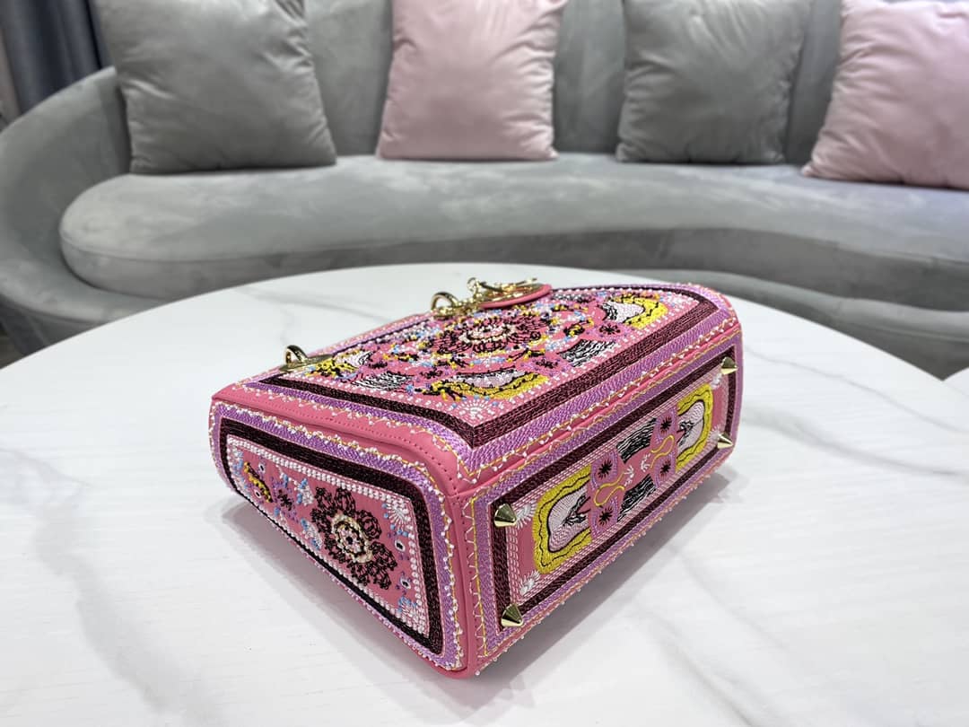 Chr1st1an D10r Lady D10r 24CM Replica Bag