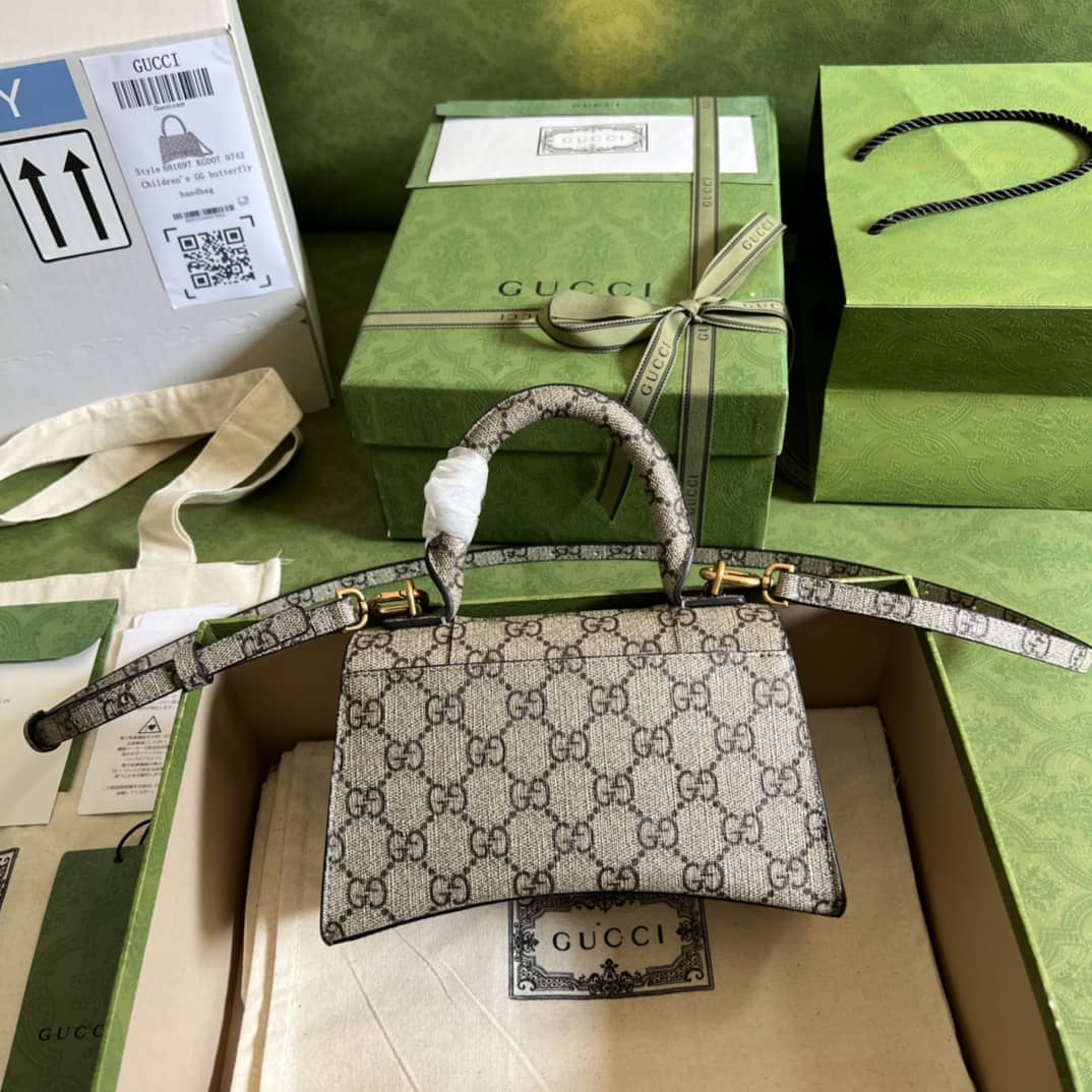 Gvc*1 Ba1en*iaga The Hacker Project Small 681695 Replica Shoulder Bag