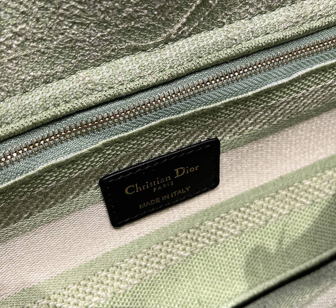 Chr1st1an D10r Lady 24cm Replica Handbag