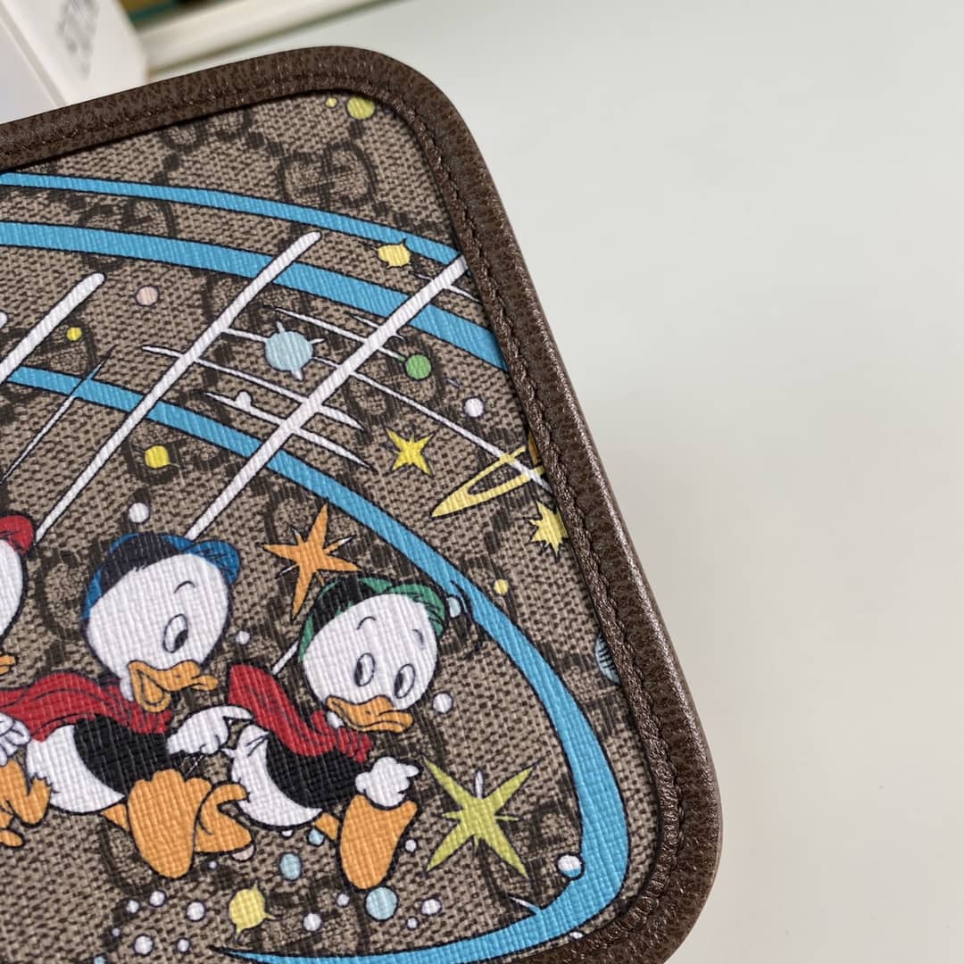 Gvc*1 X Disney  Donald Duck Cosmetic Case Replica 647929
