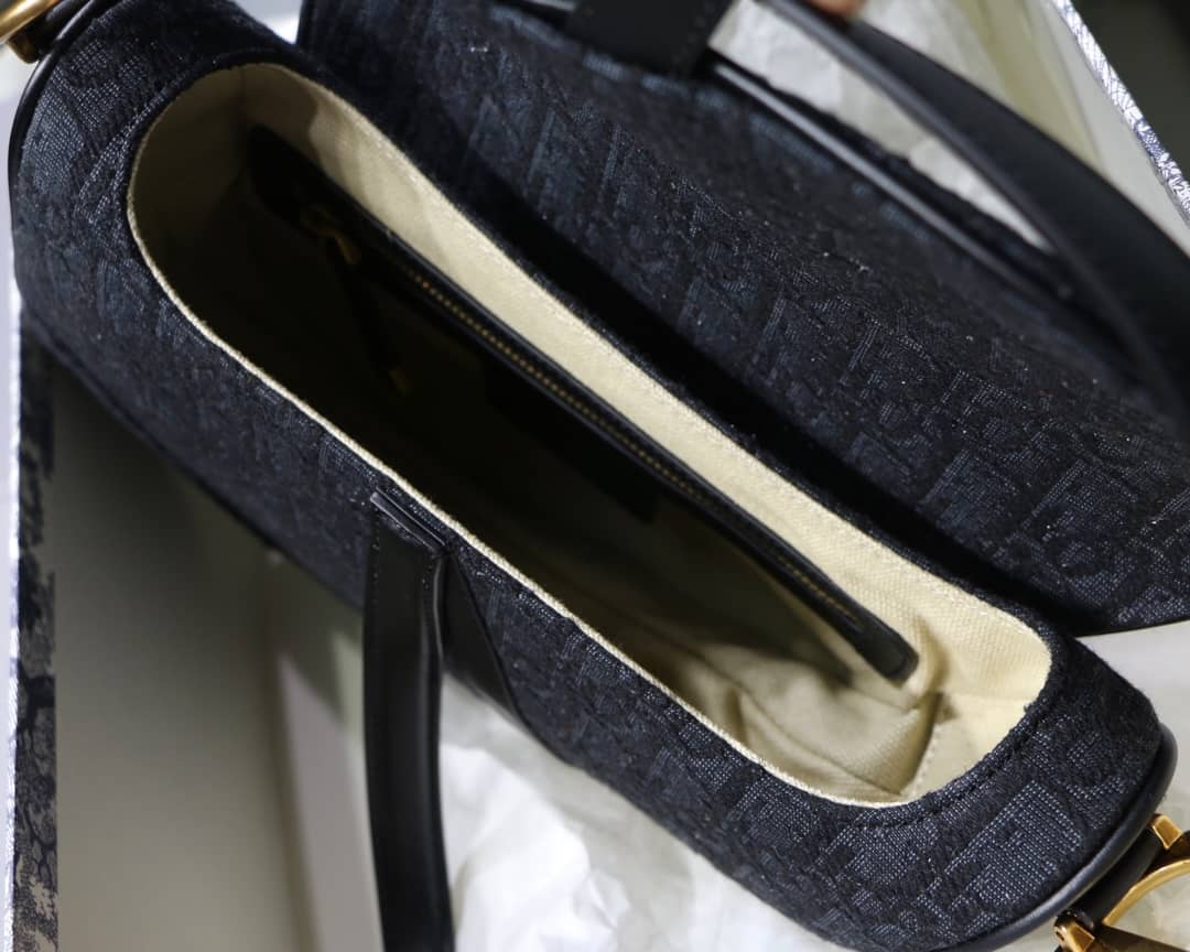 D10r Saddle Bag Dupe 25.5CM