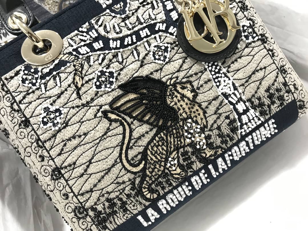 Chr1st1an D10r Lady D10r 24CM Replica Bag