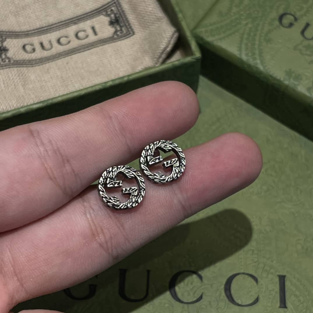 Wholesale Gvc*1 Logo Earring