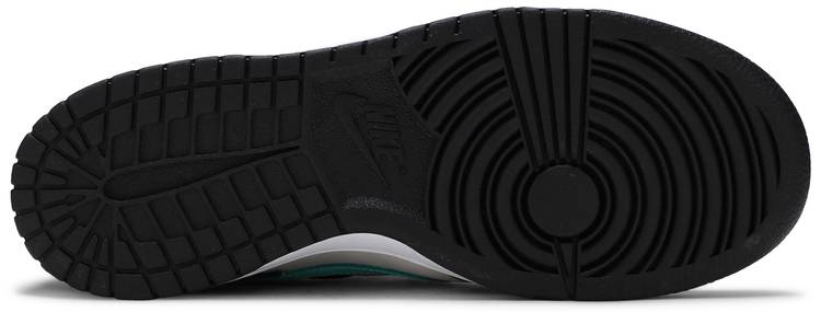 Dunk Low GS  T*f*ny  CW1590-003