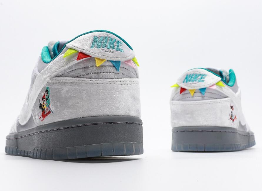 Wmns Dunk Low Ice DO2326-001