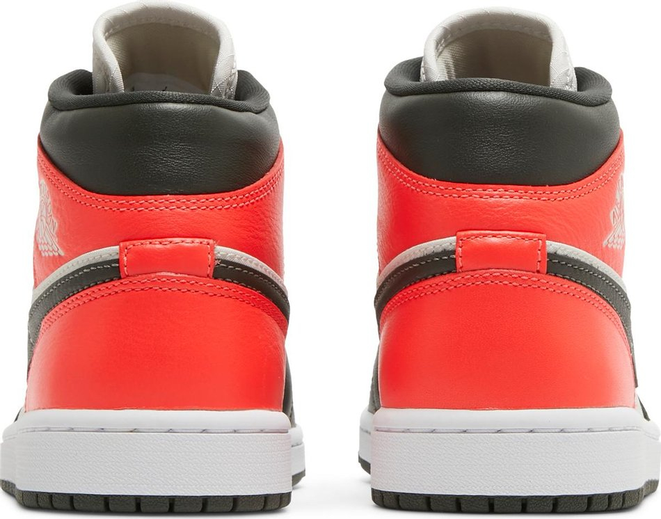 Wmns Air Jordan 1 Mid SE Newsprint DQ6078-100