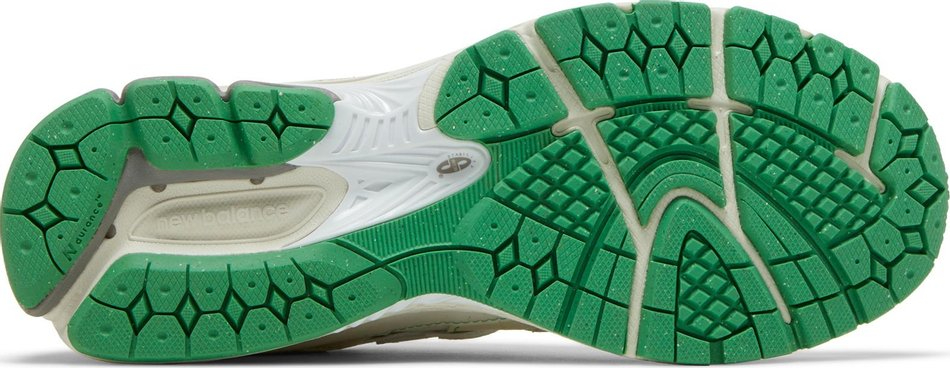 GANNI x 2002r Turtledove M2002RGC