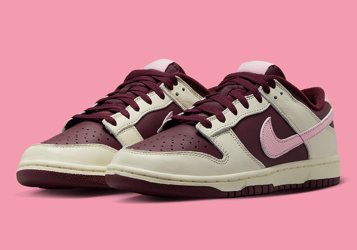 Wmns Dunk Low Valentine s Day DR9705-100