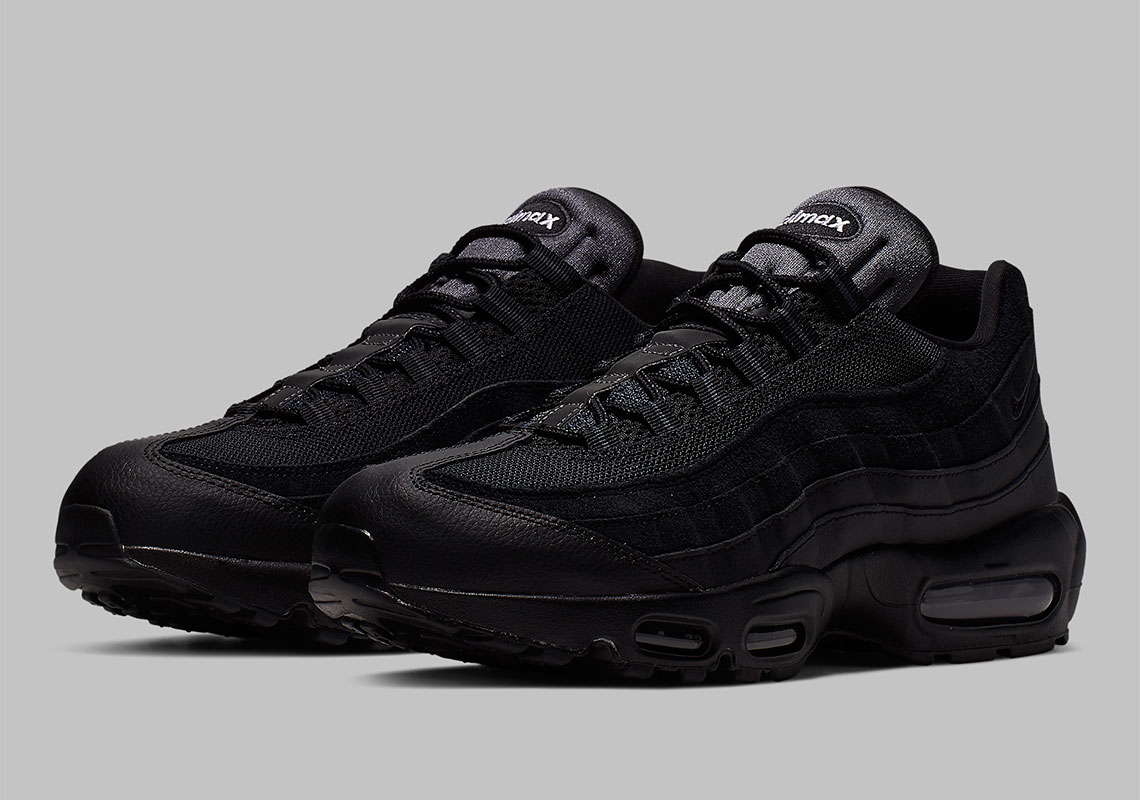 Air Max 95 Essential Black 749766-009