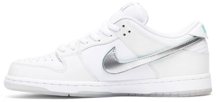 D1am0nd S*pply Co. x Dunk Low Pro SB White D1am0nd BV1310-100