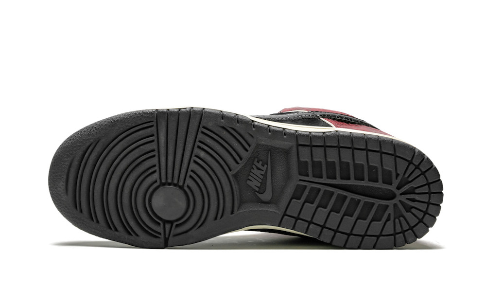 Dunk Low Premium SB Coral Snake 313170-701