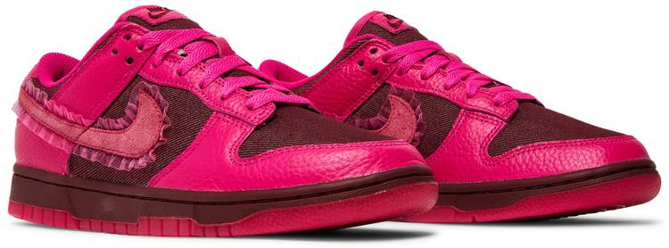Wmns Dunk Low Valentine s Day DQ9324-600