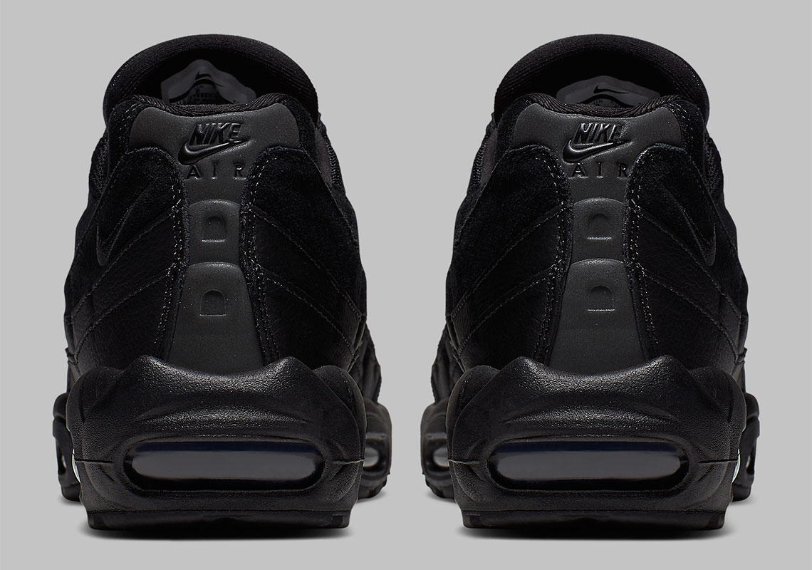 Air Max 95 Essential Black 749766-009