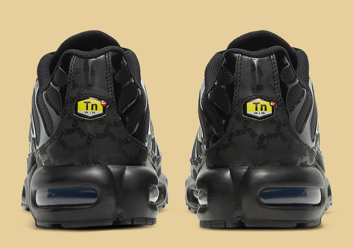 Air Max Plus Black Metallic Gold DC4118-001