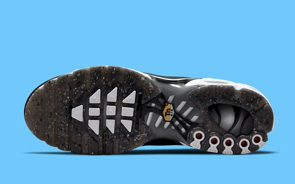 Air Max Plus Black Metallic Silver DM2466-001