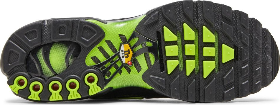 Air Max Plus Sustainable-Black Volt DM9594-001