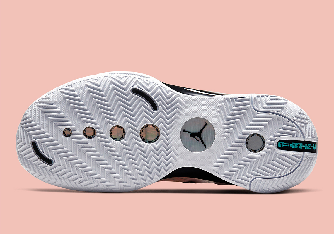 Jordan Reps 34 Low Guo Ailun CZ7748-100