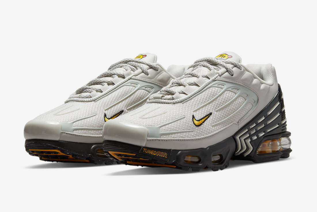 Air Max Plus 3 Light Bone University Gold DQ1105-001