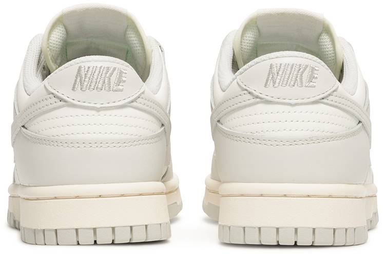Wmns Dunk Low Light Bone DD1503-107