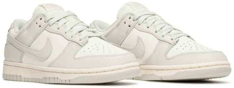Wmns Dunk Low Light Bone DD1503-107