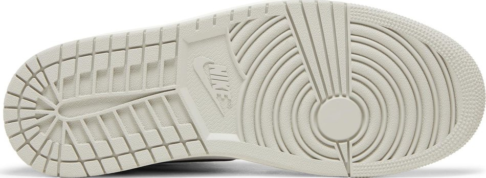 Air Jordan 1 Retro High OG White Cement DZ5485-052