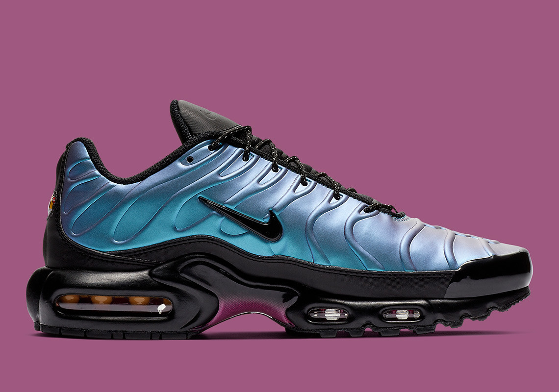 Air Max Plus SE Throwback Future AJ2013-006
