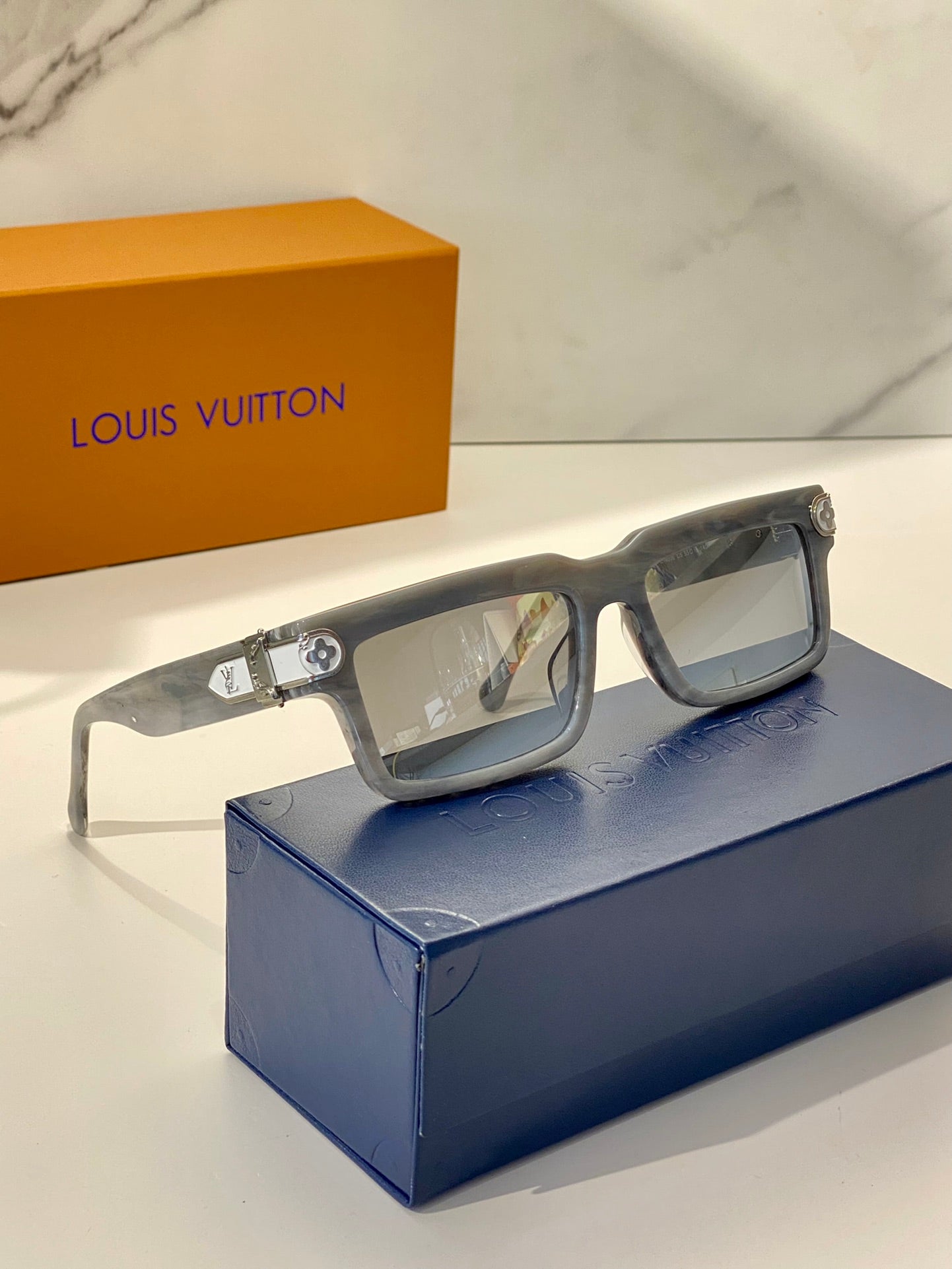 L0vis Vvtt0n Sunglasses