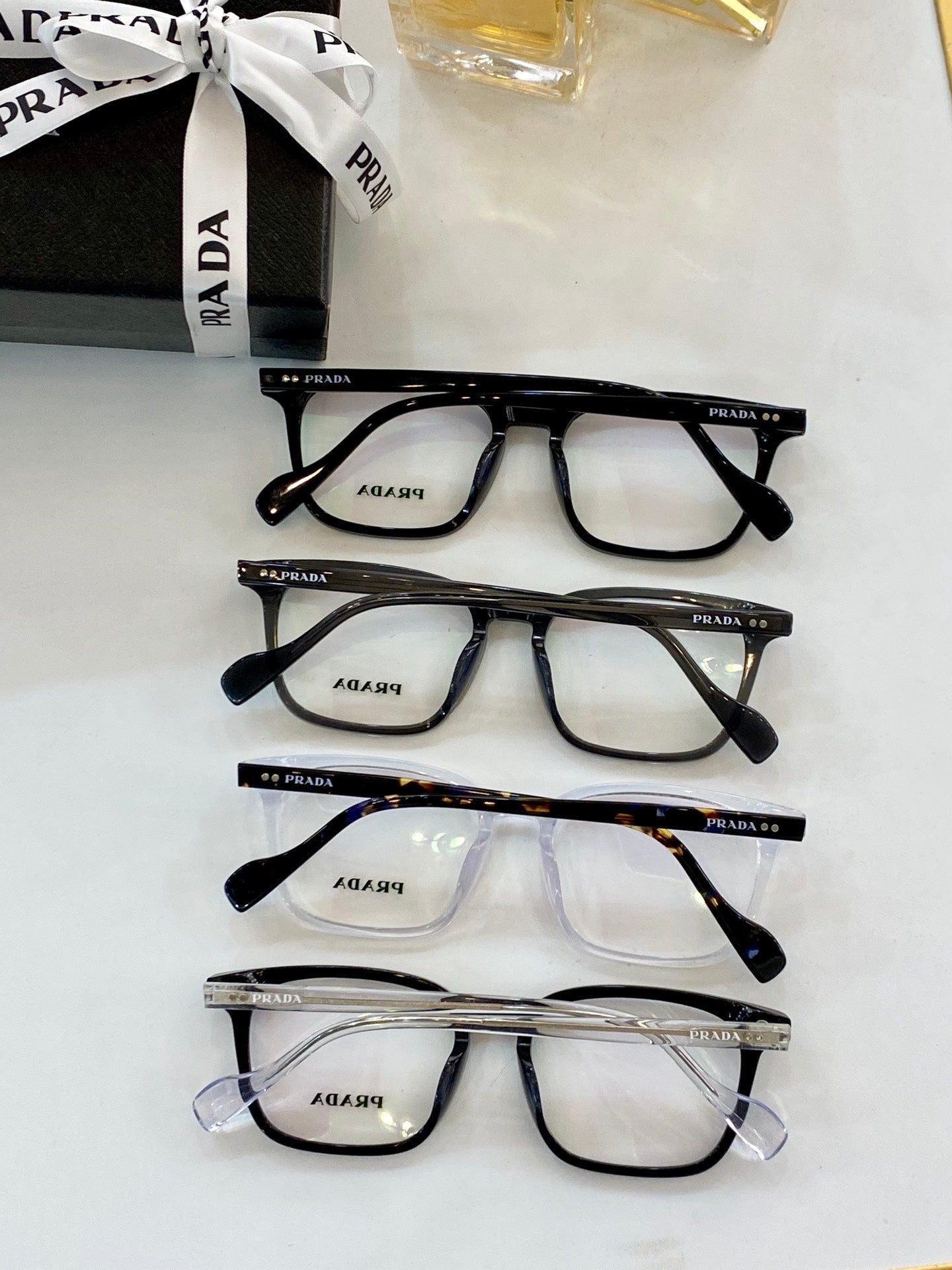 Pra*a Glasses
