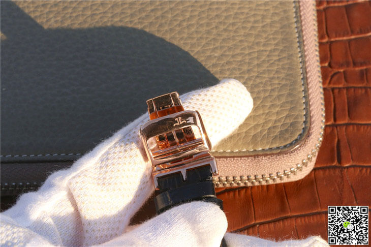 Jaeger Lecoultre Replica Reverso Q3732470 1:1 Best Edition Rose Gold Black Dial