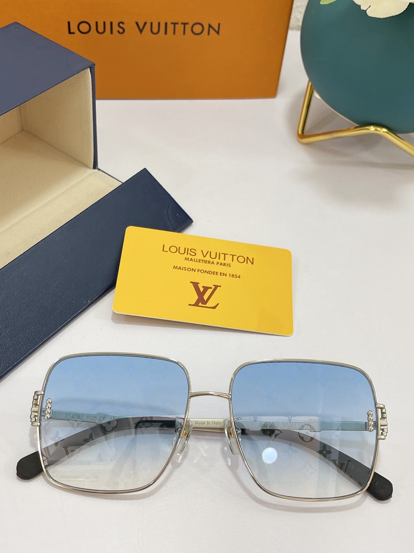L0vis Vvtt0n Sunglasses