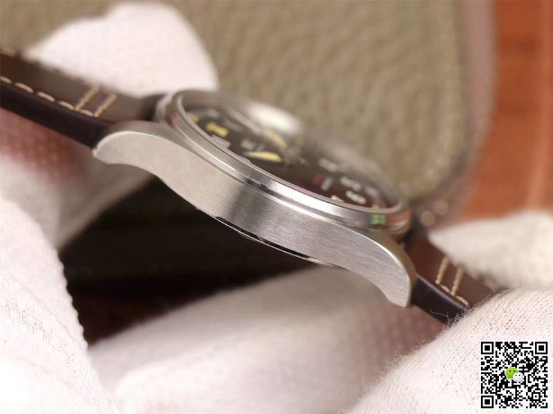 Replica IWC Pilot Spitfire IW326803 1:1 Best Edition MKS Factory Black Dial Swiss ETA9015