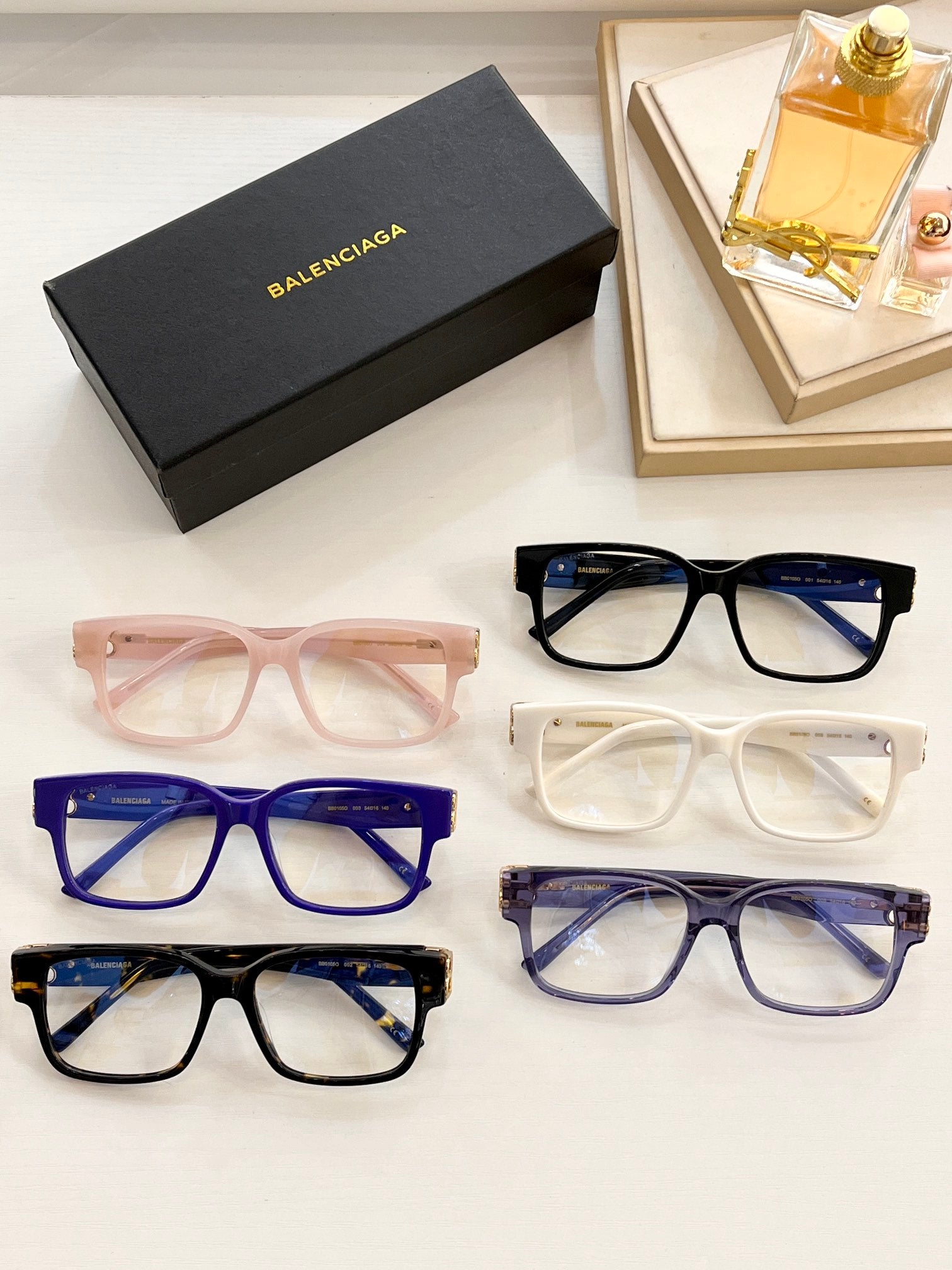 Ba1en*iaga Glasses