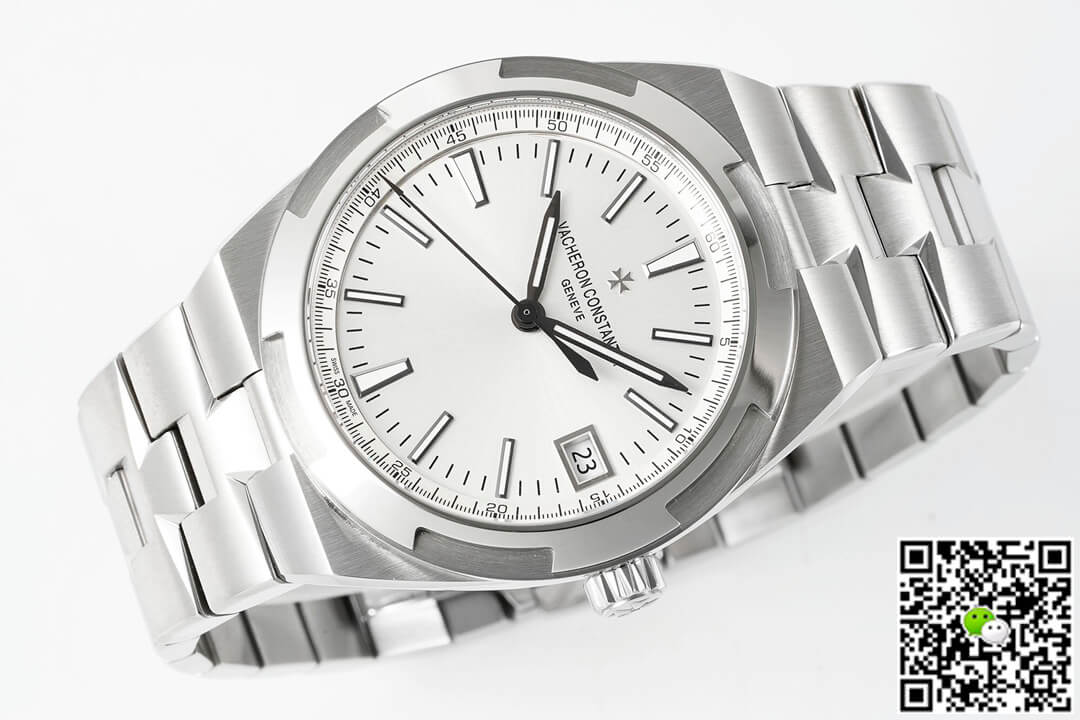 Replica Vacheron C0nstan1n Overseas 4500V/110A-B126 1:1 Best Edition ZF Factory Silvery White Dial
