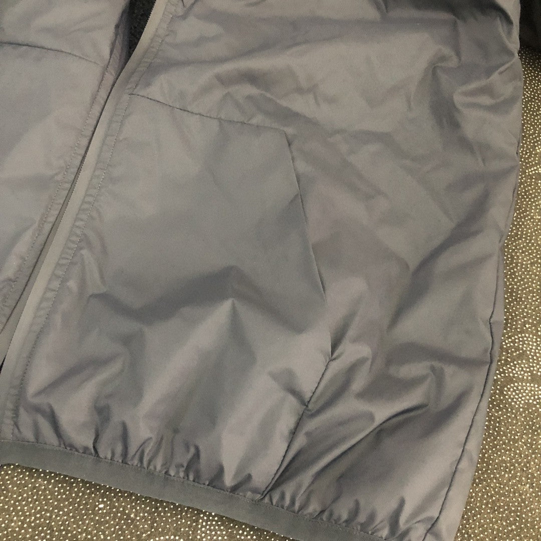 Pra*a Jacket
