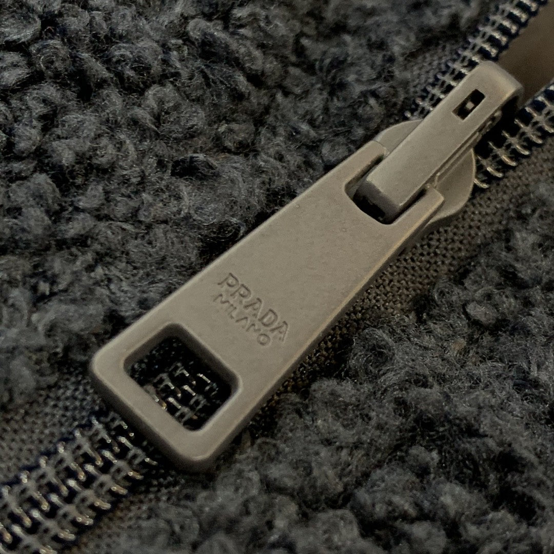 Pra*a Jacket