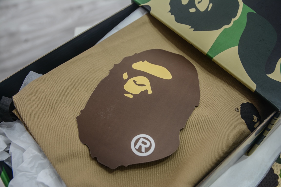 A Bathing Ape Bape SK8 Sta Wheat Red