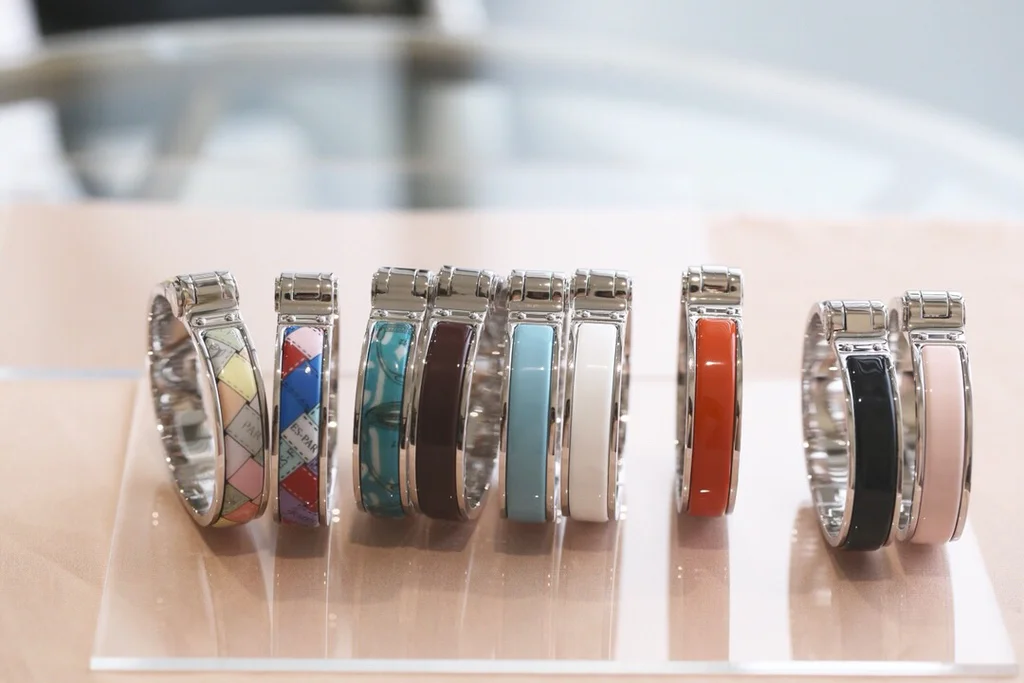 H**me5 bracelet