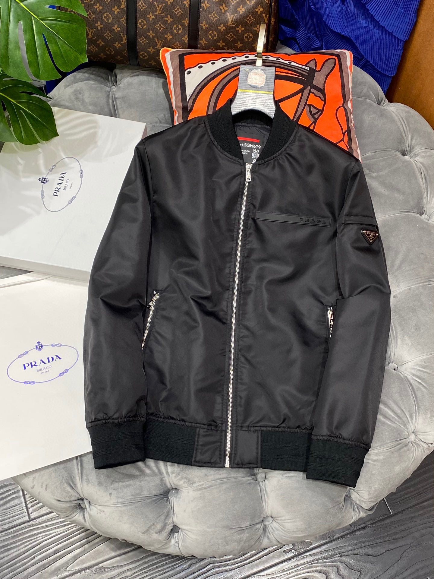 Pra*a Jacket
