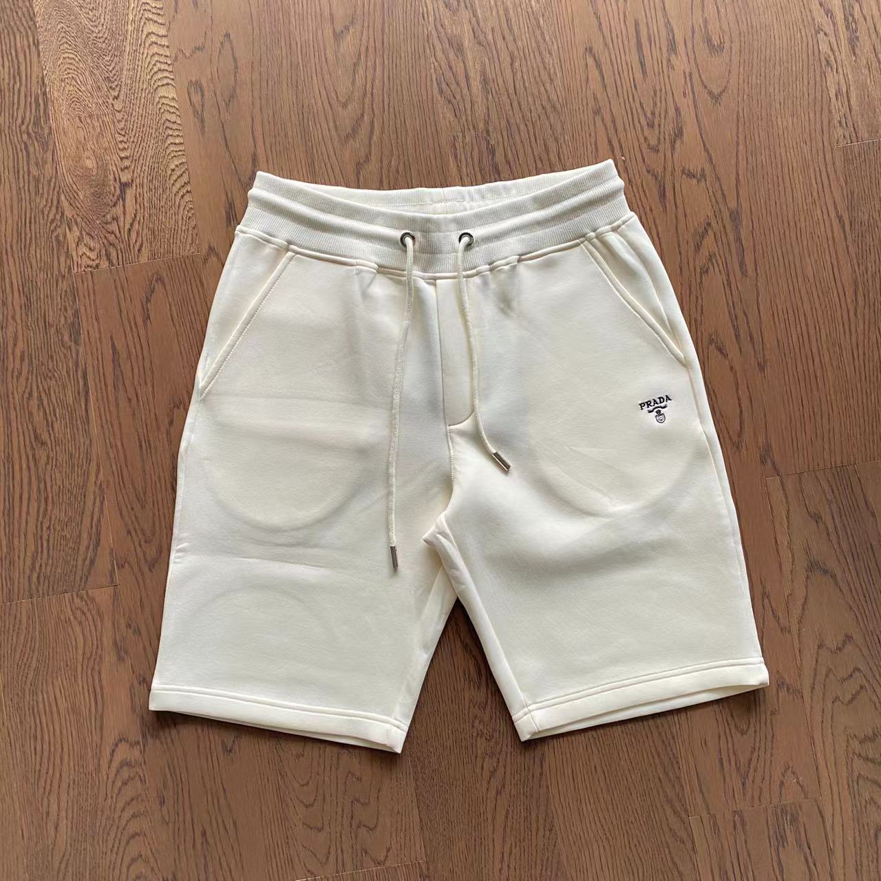 Pra*a Shorts