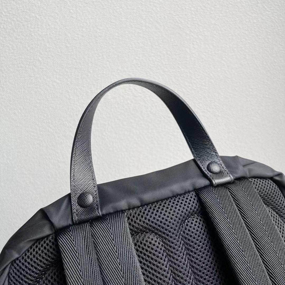 Pra*a Bag Dupe
