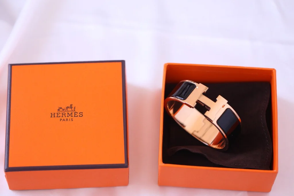 H**me5 bracelet
