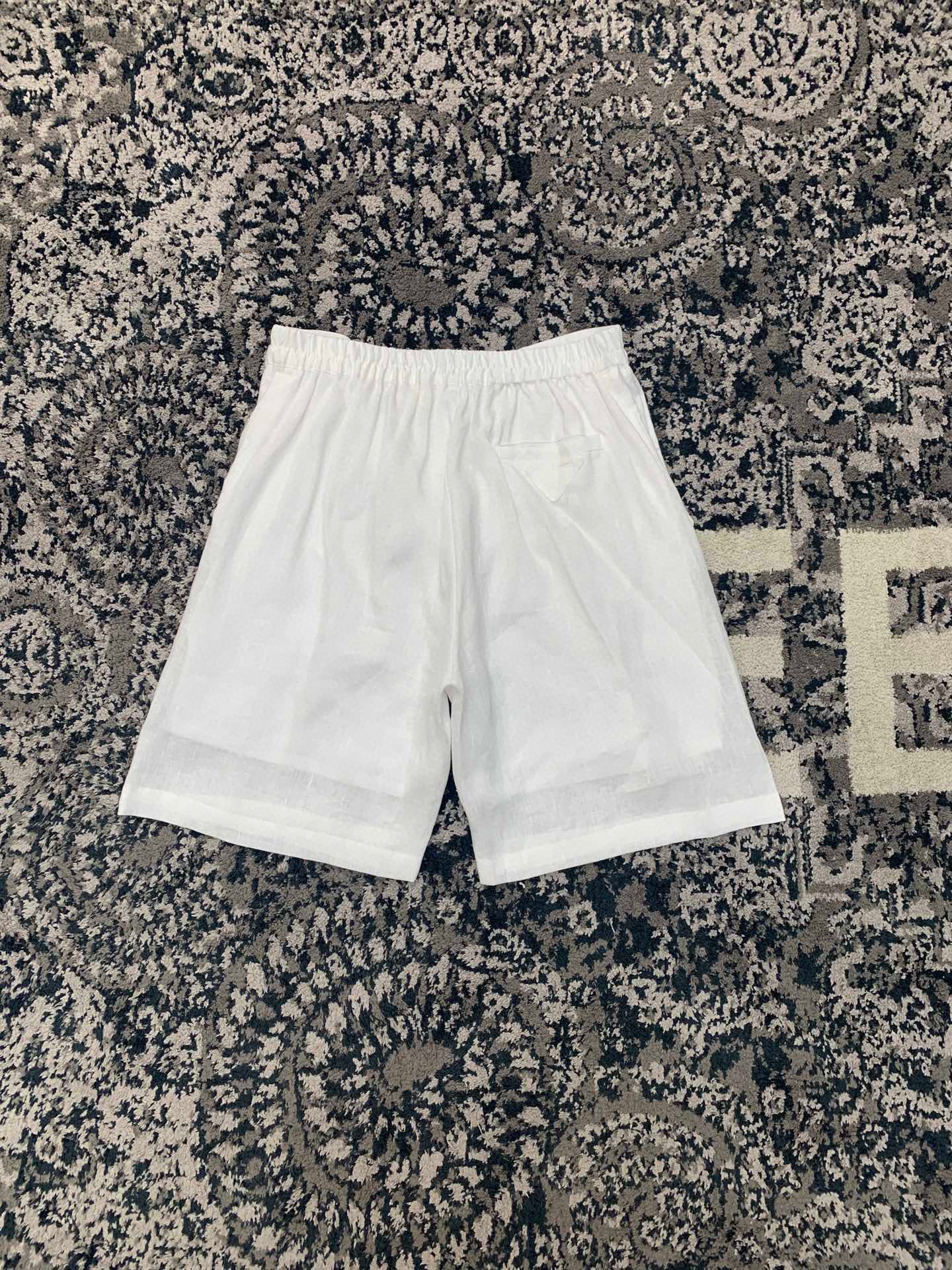 Pra*a Shorts