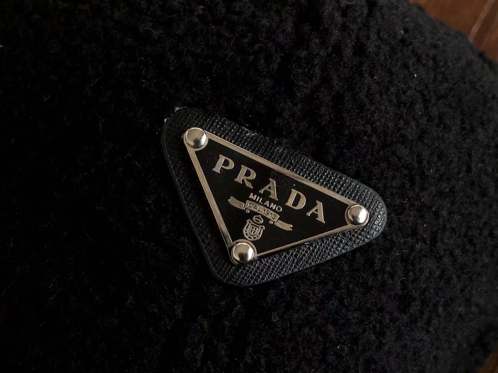Pra*a Bucket Hat Dupe