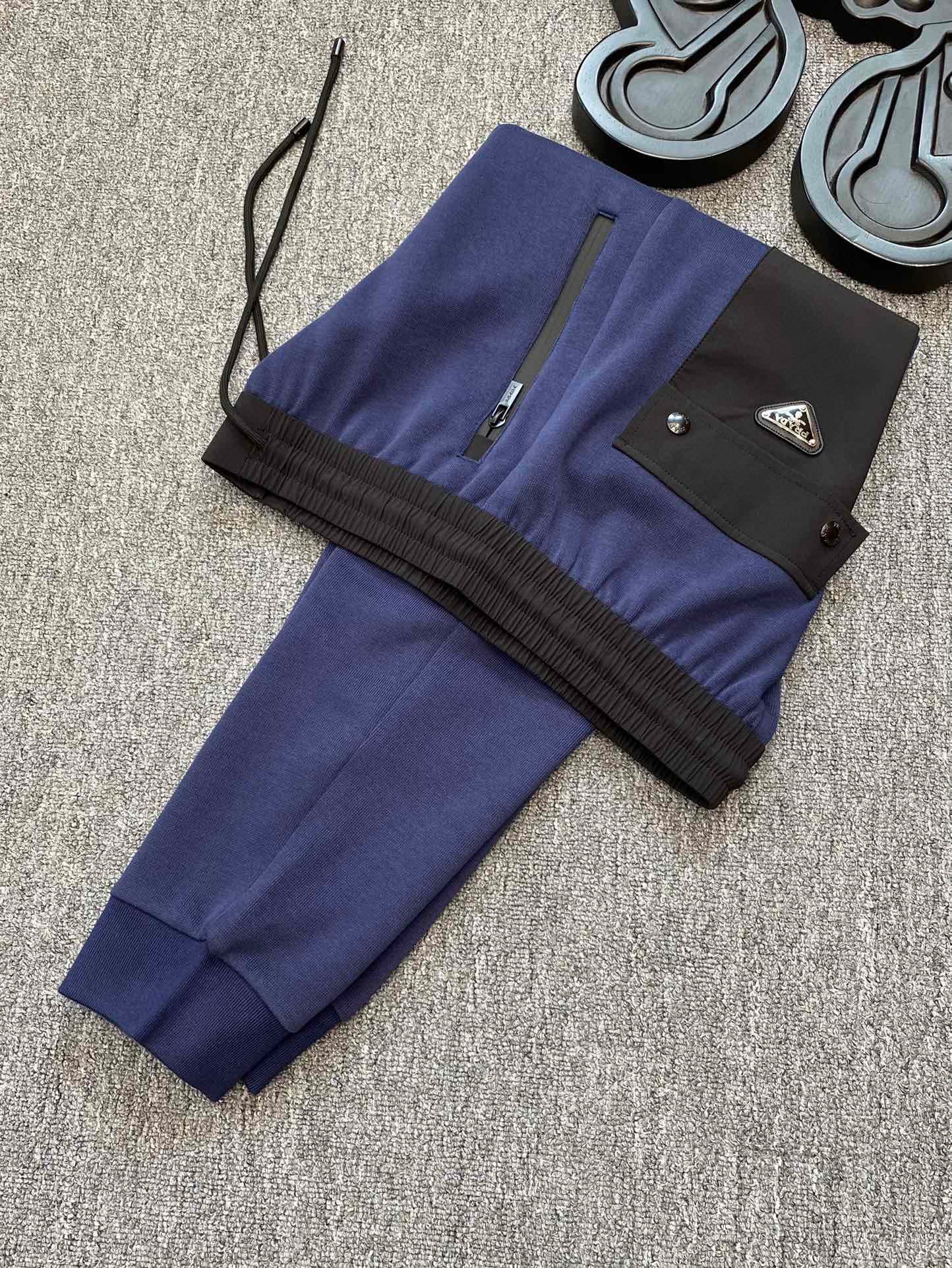 Pra*a Sweatpants