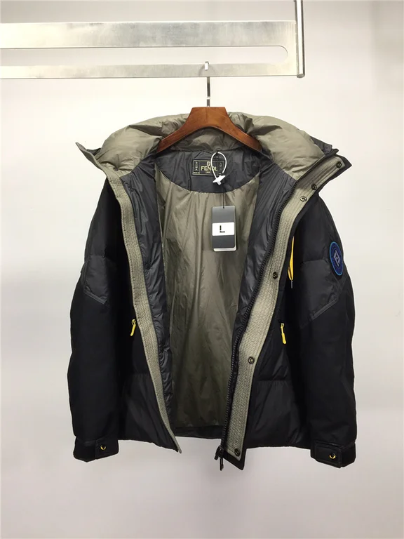 2021fw F**di Dwon Jacket